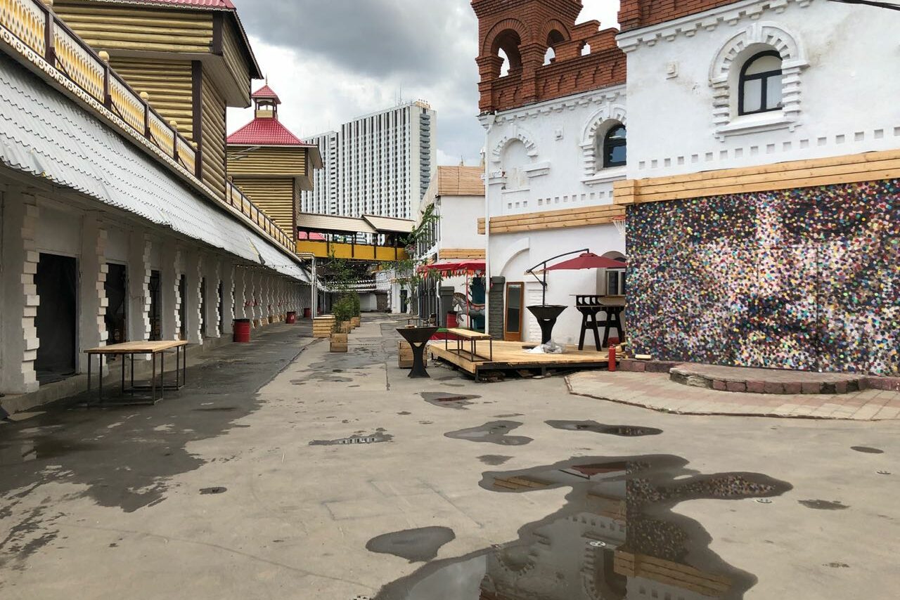 Арендовать VERNISSAGE Творческий квартал