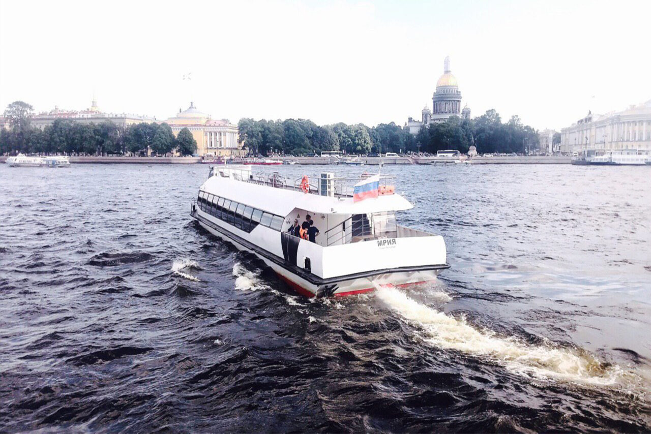 Арендовать Теплоход "Мария"