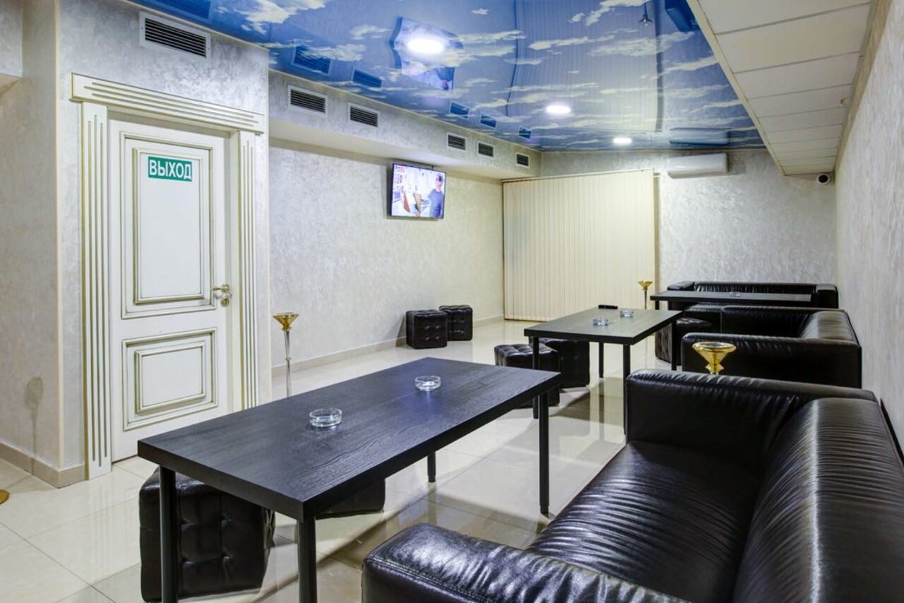 Арендовать Ресторан Asaki. Светлый банкетный зал