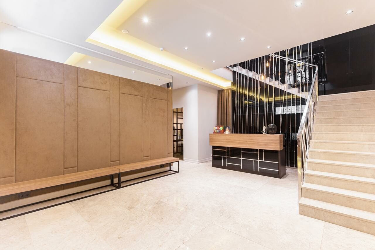 Арендовать Школа танцев ШТЕП. Зал с панорамными окнами и верандой