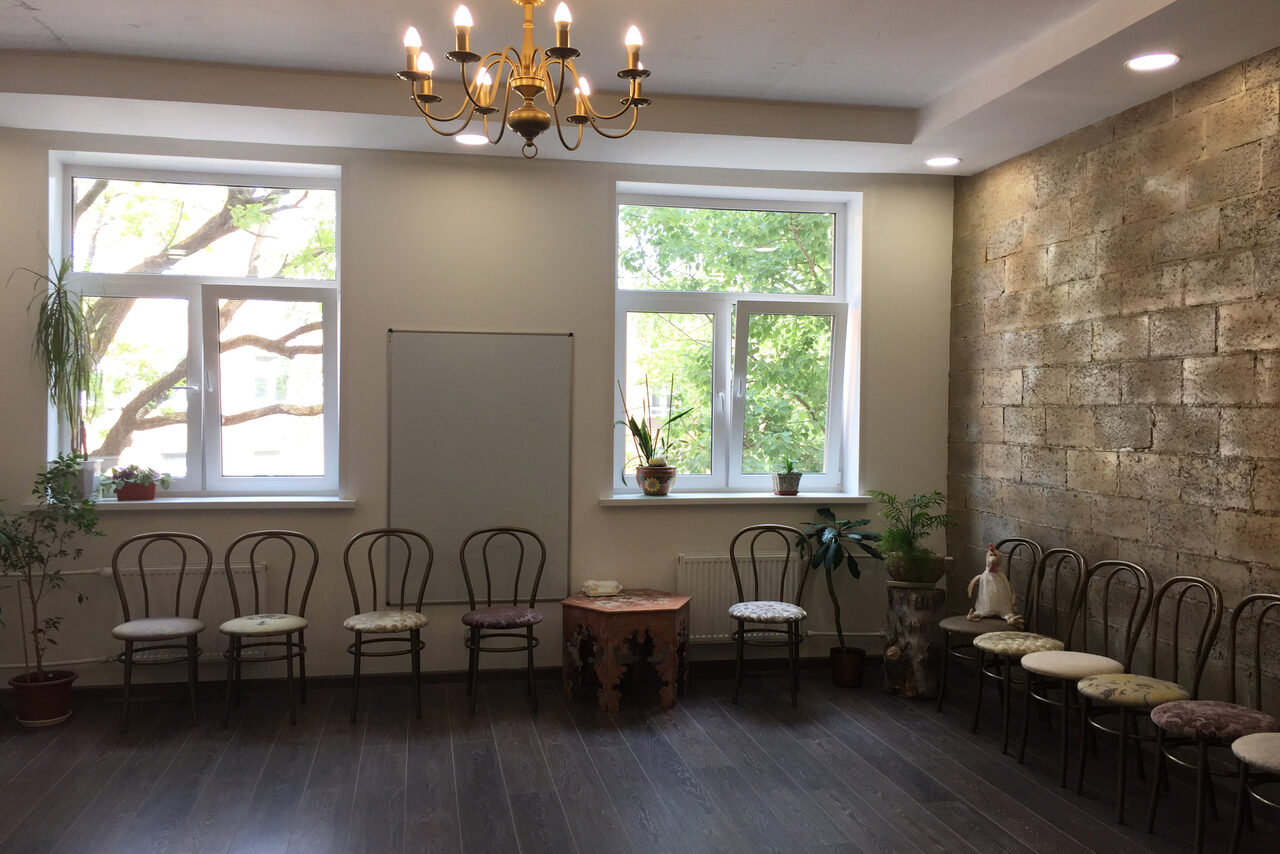 Арендовать Уютный зал в Долгопрудном