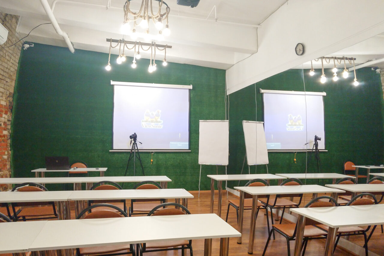 Арендовать Кирпичный зал для деловых мероприятий и йоги