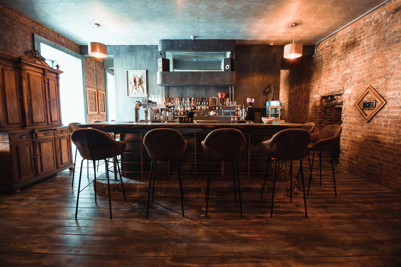 Арендовать Hedonist. Лаунж -лофт в историческом центре Петербурга