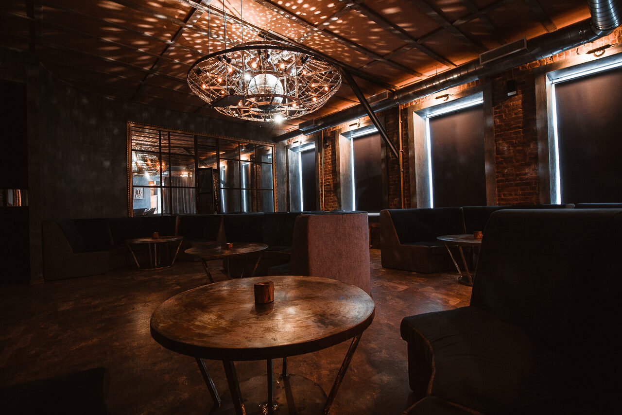 Арендовать Hedonist. Лаунж -лофт в историческом центре Петербурга