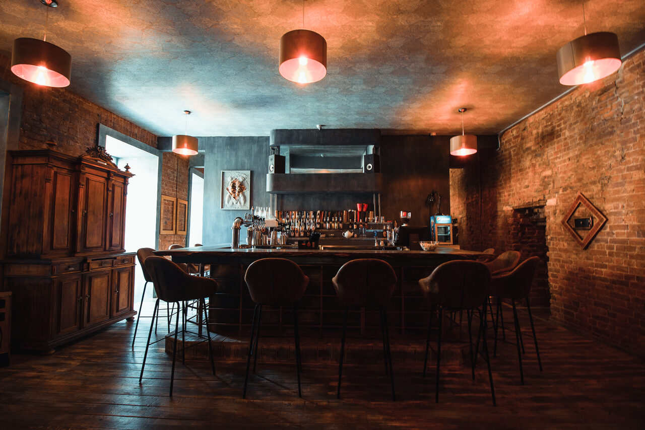 Арендовать Hedonist. Лаунж -лофт в историческом центре Петербурга