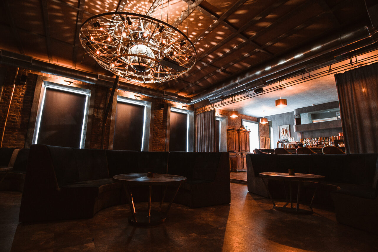 Арендовать Hedonist. Лаунж -лофт в историческом центре Петербурга