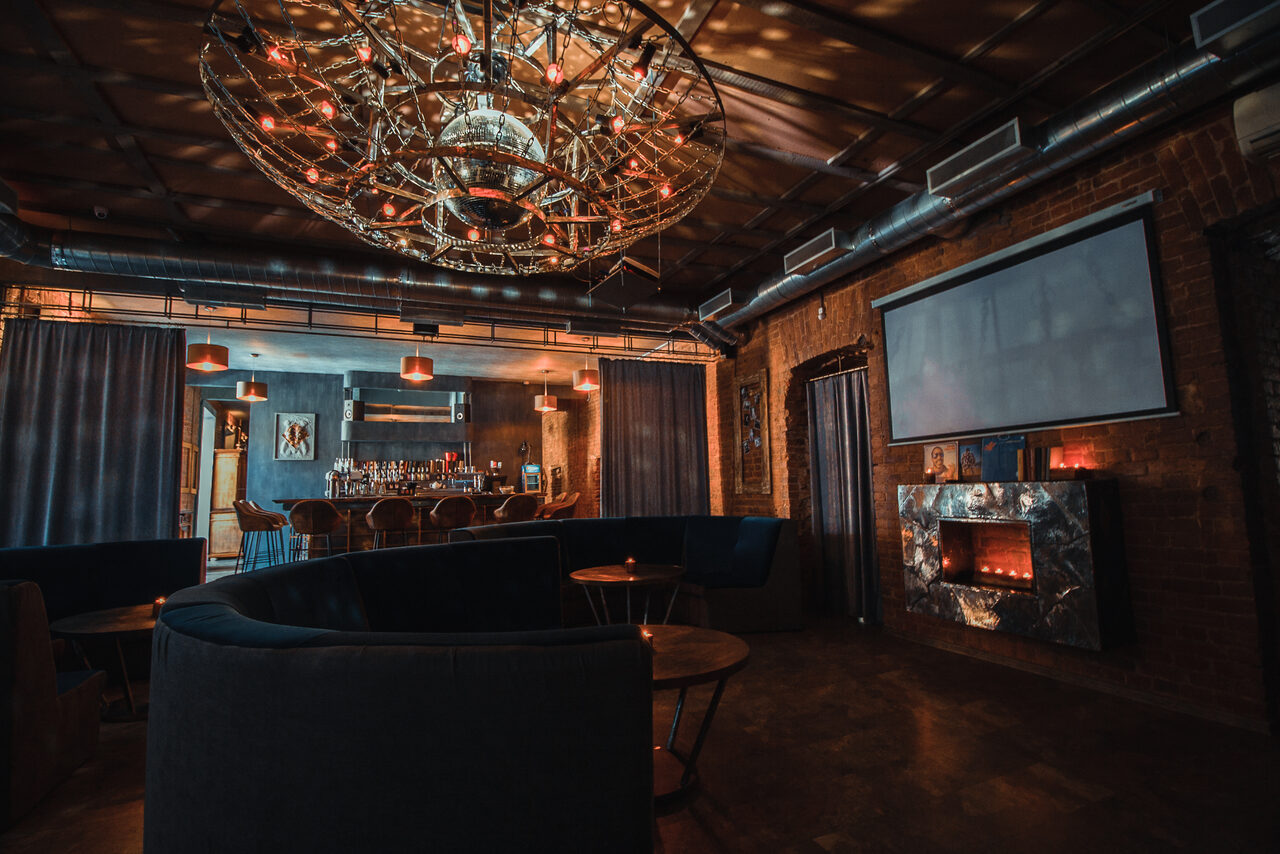 Арендовать Hedonist. Лаунж -лофт в историческом центре Петербурга