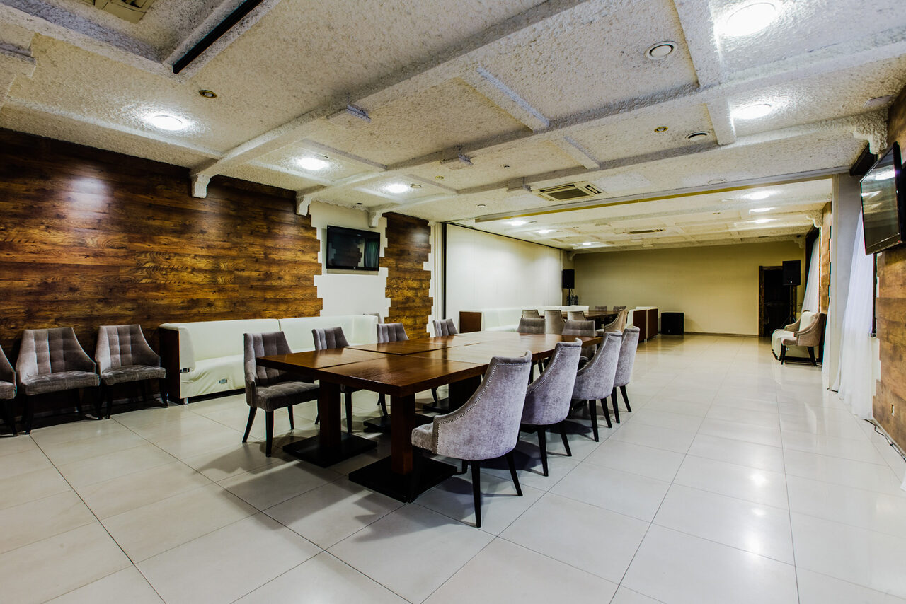 Арендовать Банкетный зал в стиле лофт для вечеринок и торжеств