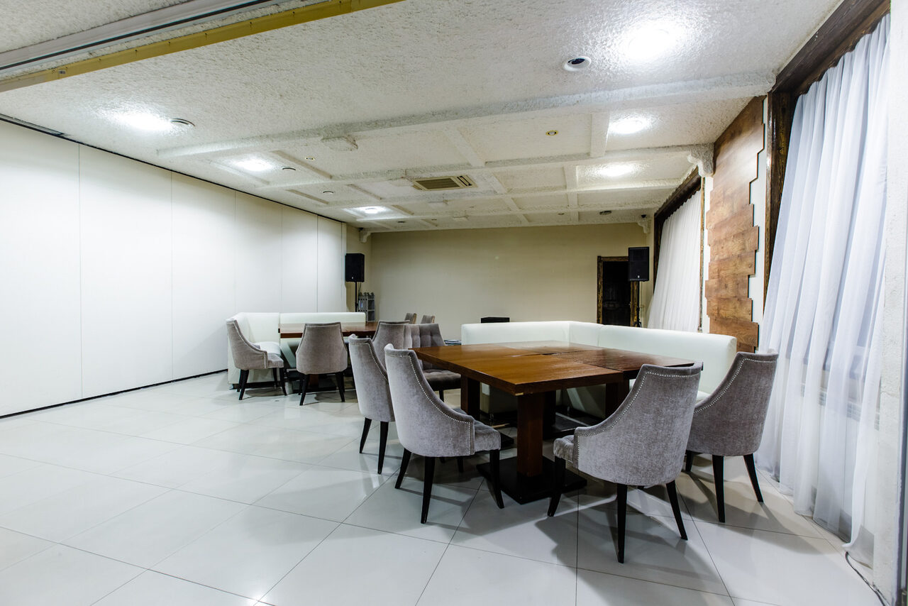 Арендовать Банкетный зал в стиле лофт для вечеринок и торжеств