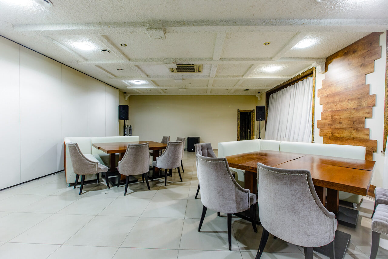 Арендовать Банкетный зал в стиле лофт для вечеринок и торжеств