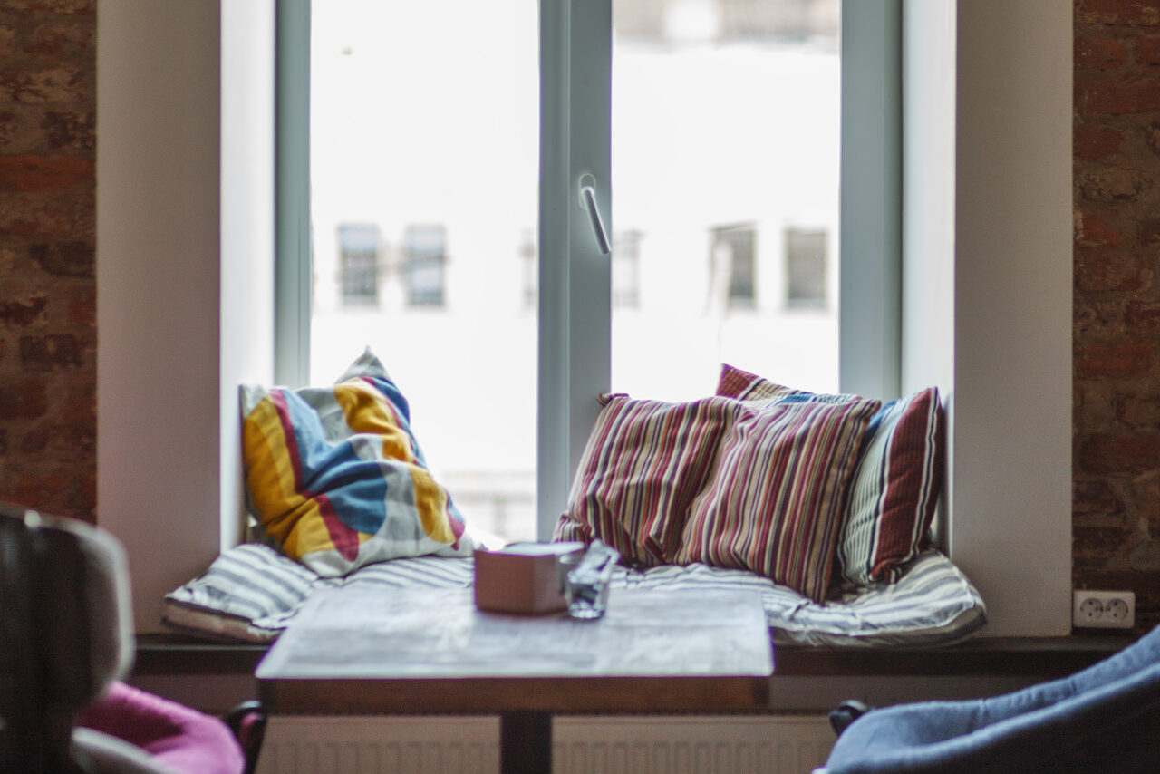 Арендовать Фактум. Уютный лофт с мягкими диванами