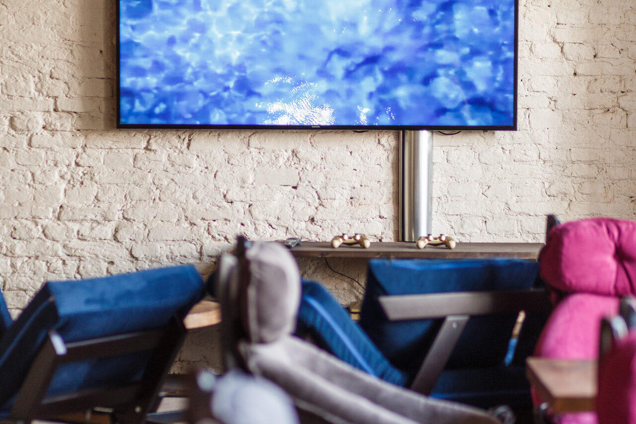 Арендовать Фактум. Уютный лофт с мягкими диванами