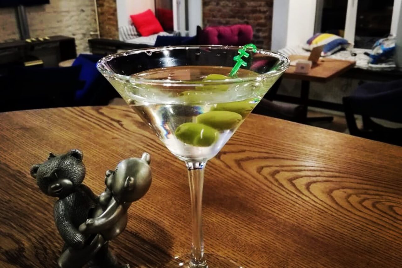 Арендовать Фактум. Уютный лофт с мягкими диванами