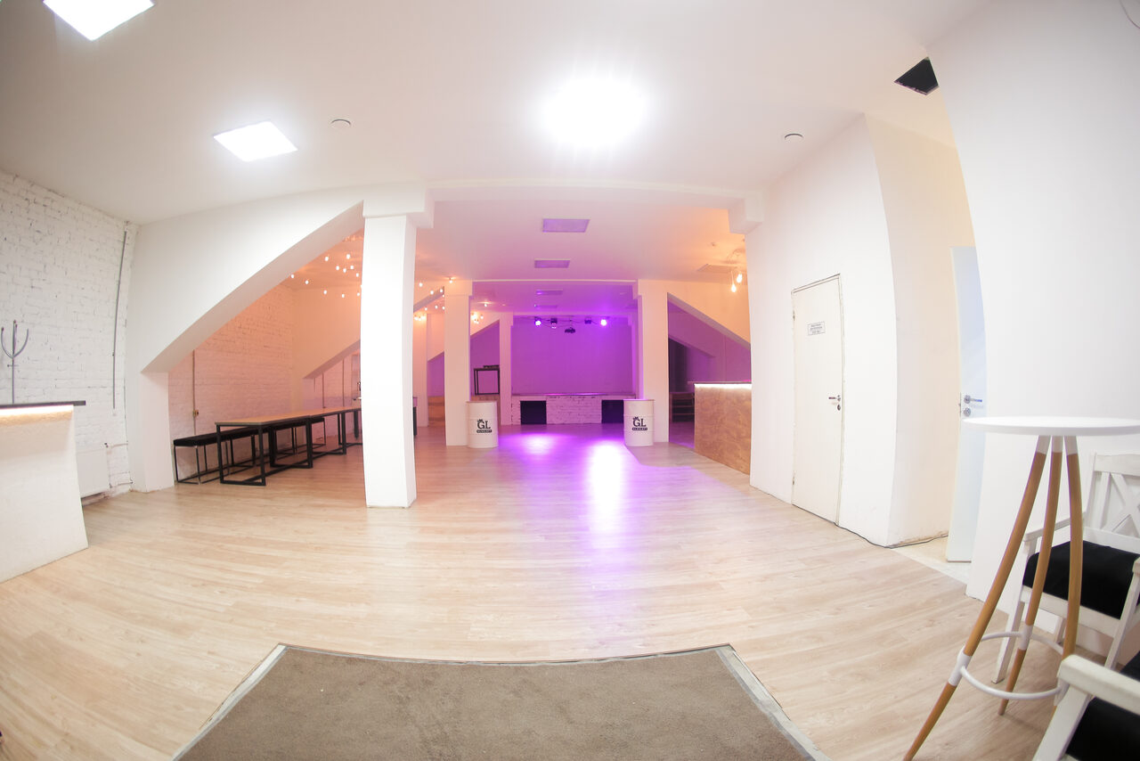 Арендовать Стильное пространство с отдельным входом в историческом цент