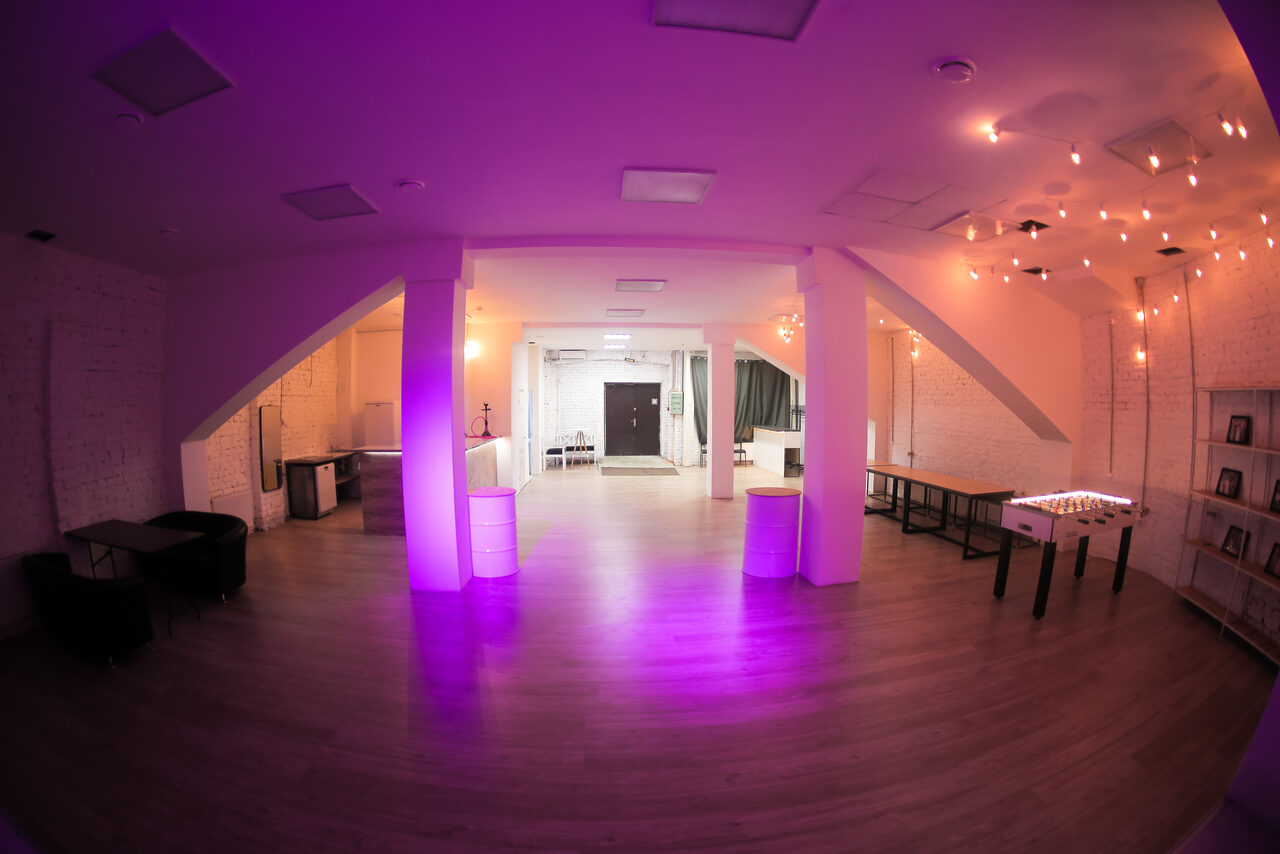 Арендовать Стильное пространство с отдельным входом в историческом цент