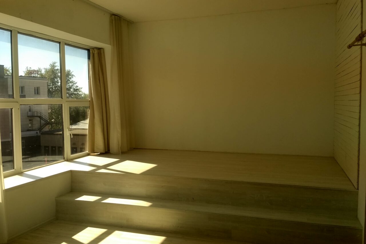 Арендовать Просторное светлое пространство фотостудии