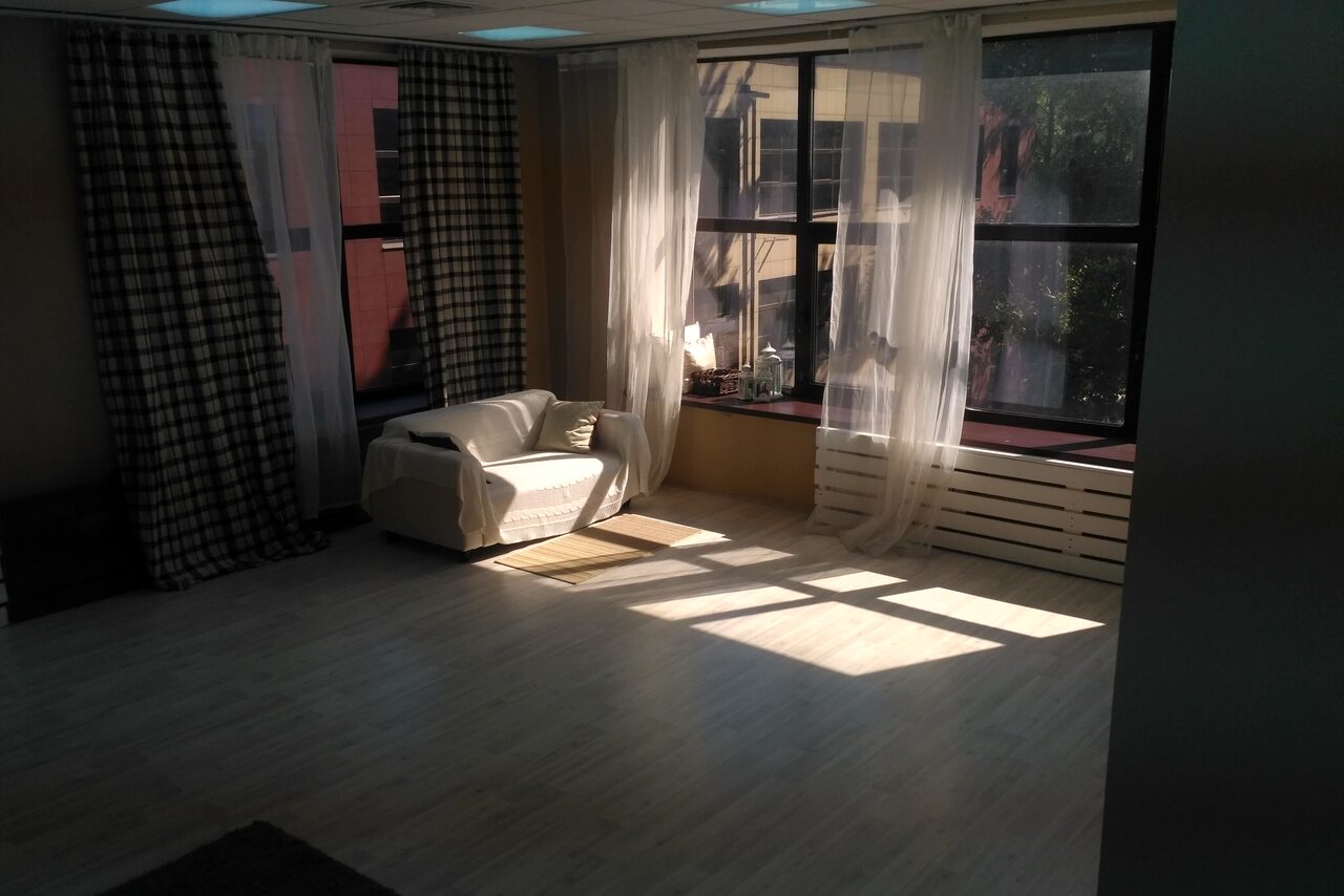 Арендовать Просторное светлое пространство фотостудии