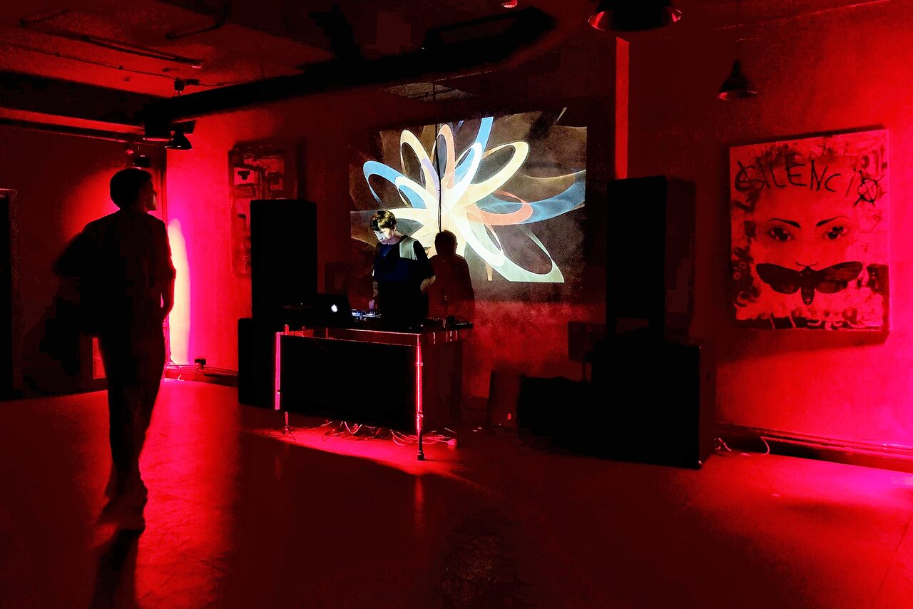 Арендовать "Брюс Ли"