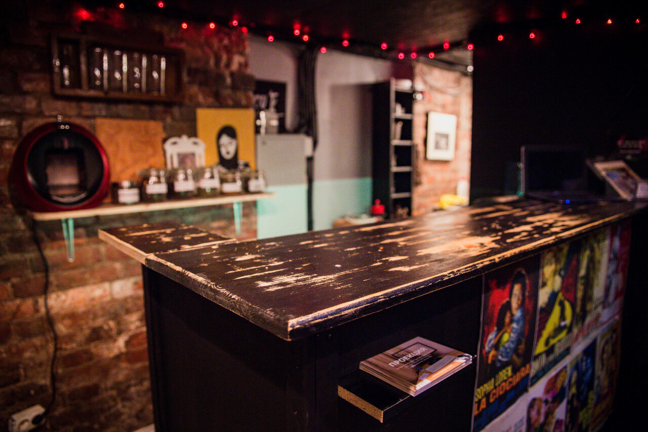 Арендовать Utopist. Камерный лофт-кинотеатр с большим экраном