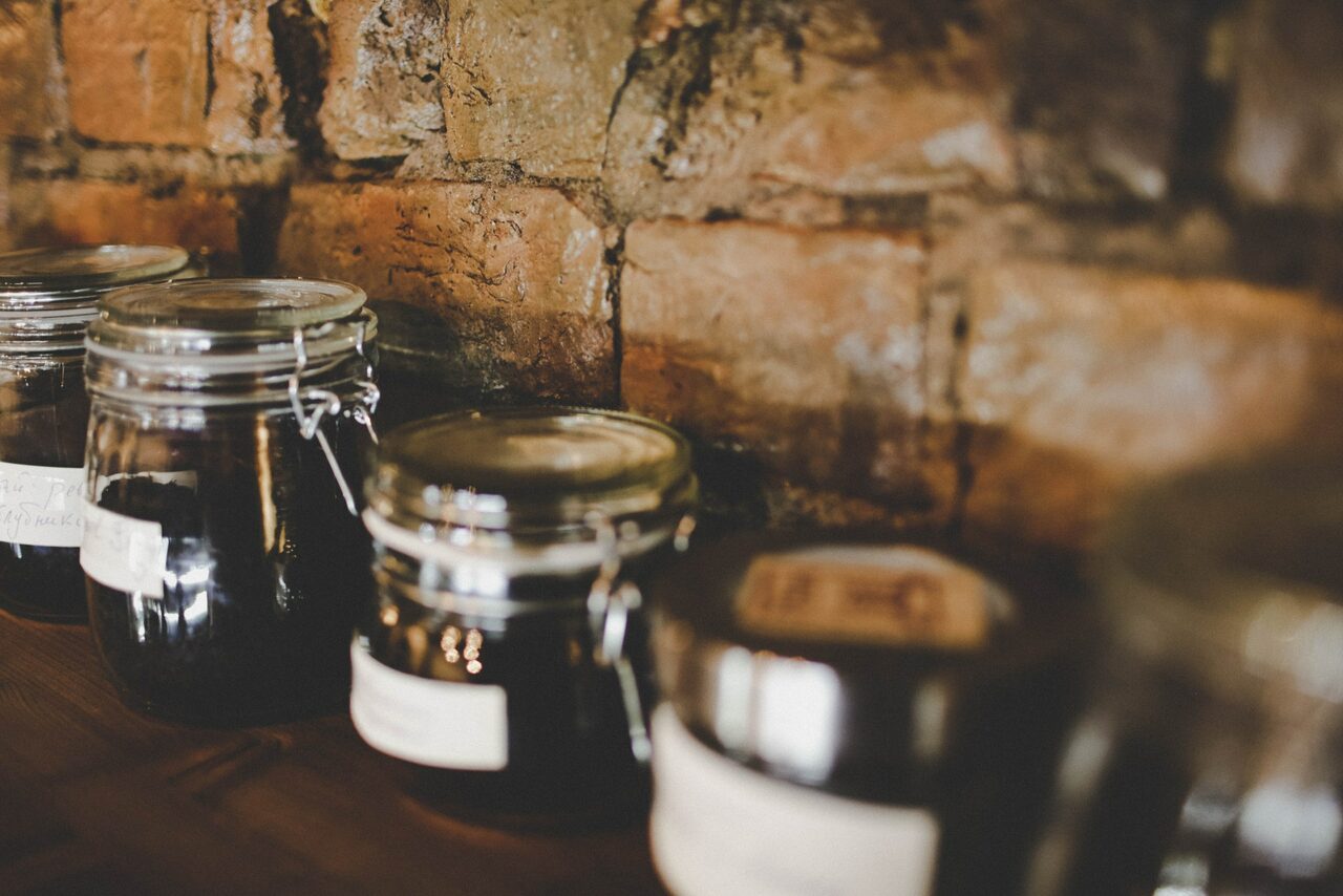 Арендовать Utopist. Камерный лофт-кинотеатр с большим экраном