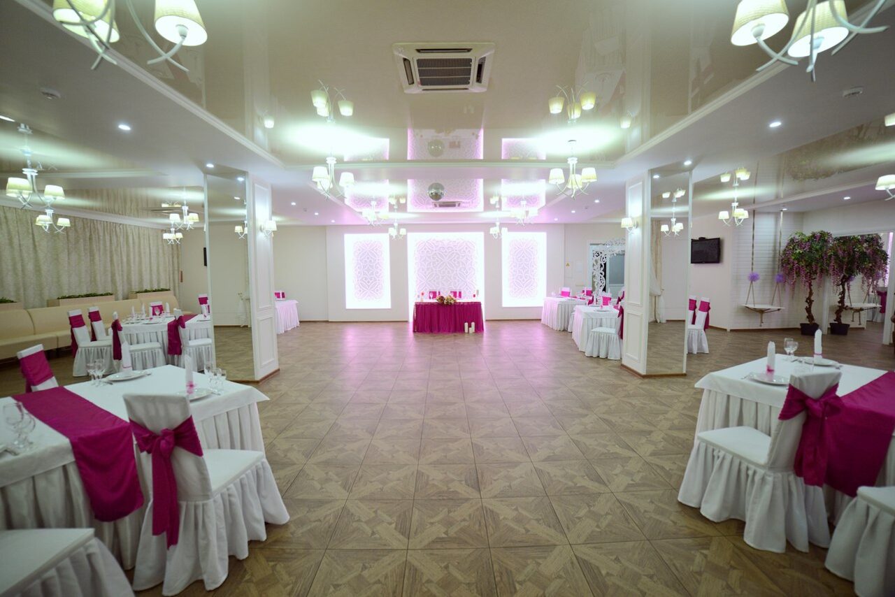 Арендовать Банкетный зал "Гармония"