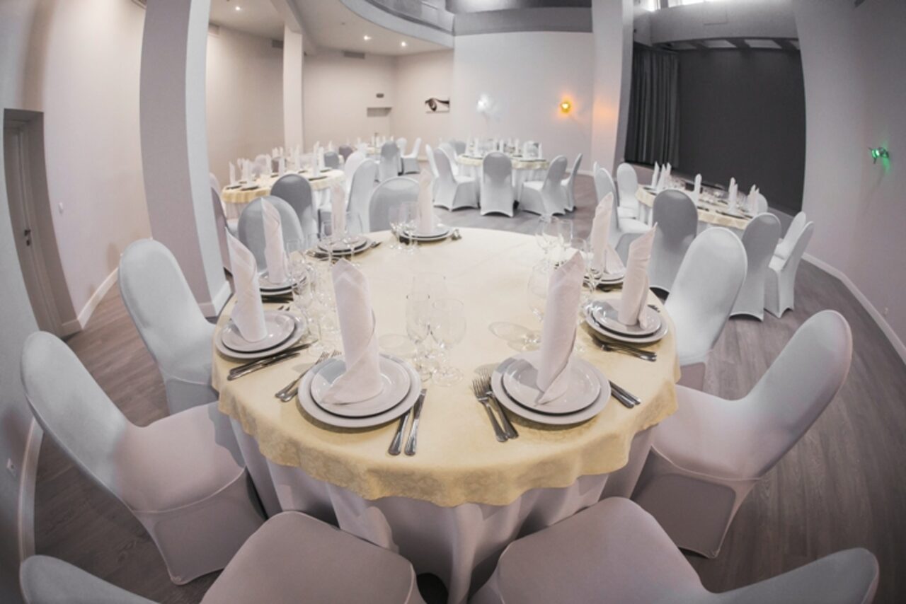 Арендовать Универсальное пространство для праздничных и деловых меропри