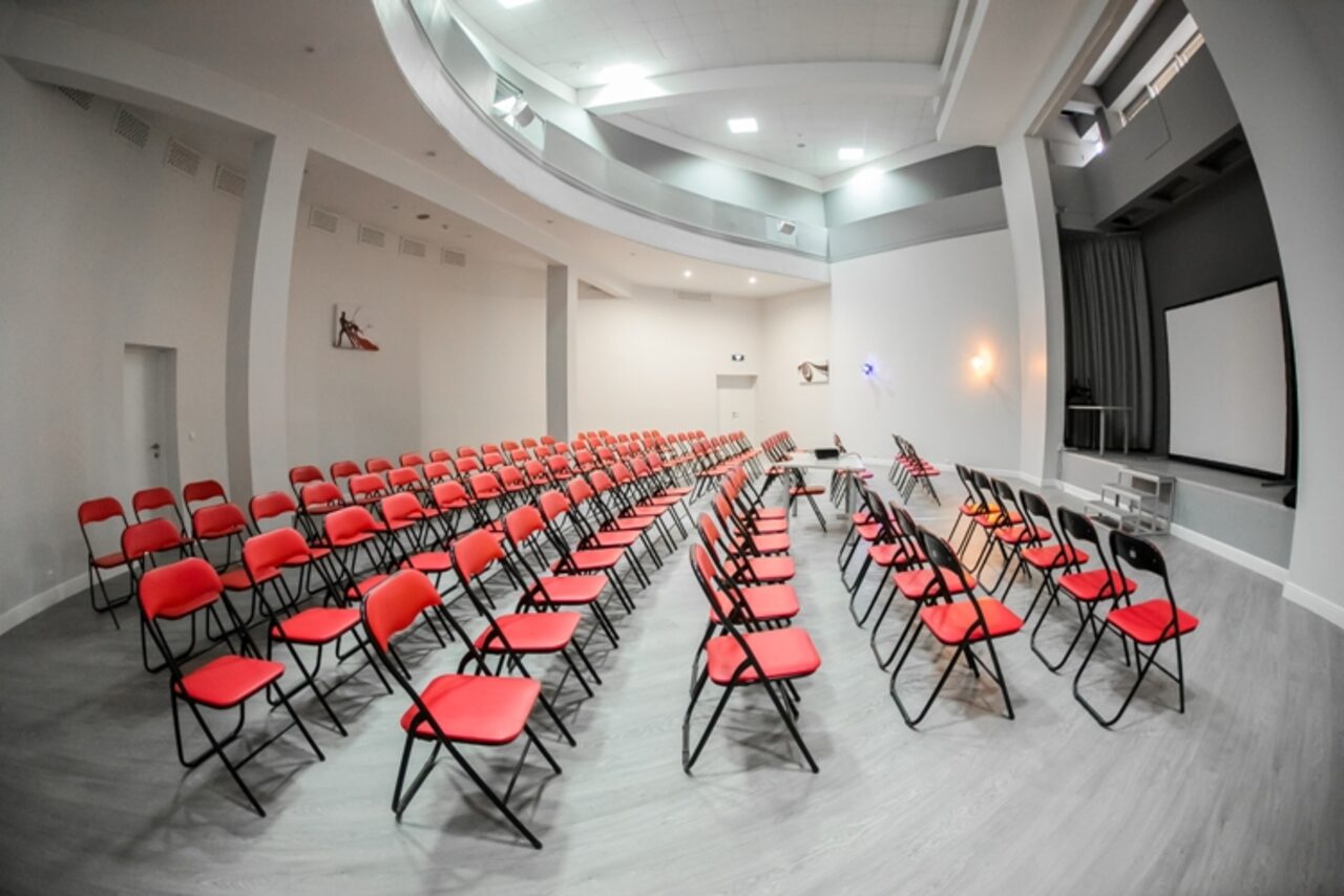 Арендовать Универсальное пространство для праздничных и деловых меропри