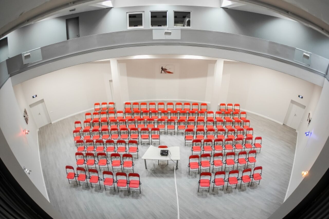 Арендовать Универсальное пространство для праздничных и деловых меропри