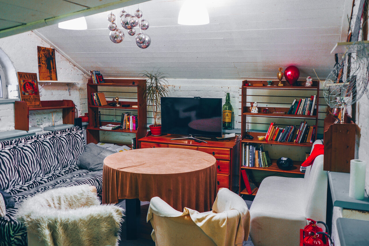 Арендовать Двухуровневый арт-лофт с собственной парковкой