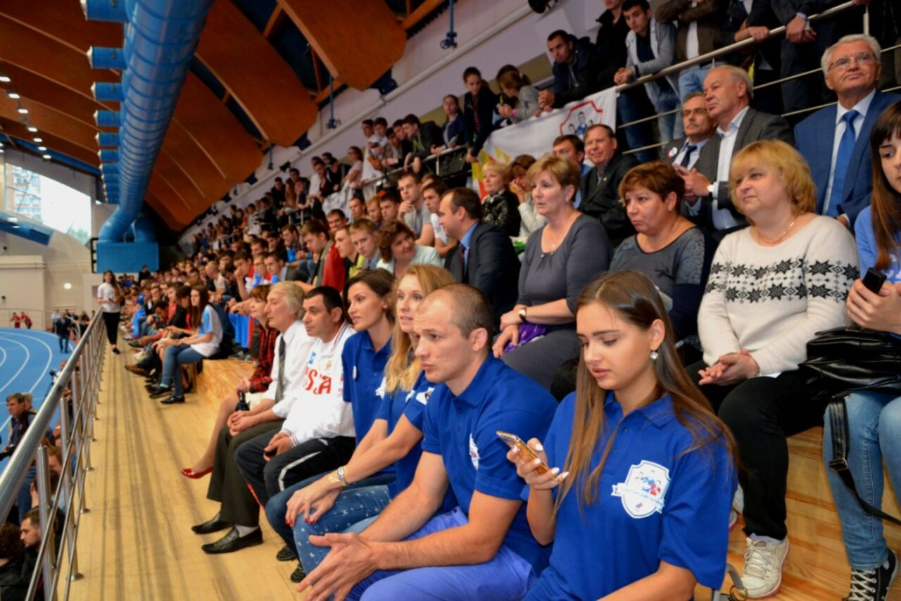 Арендовать Легкоатлетический манеж НИУ МГСУ