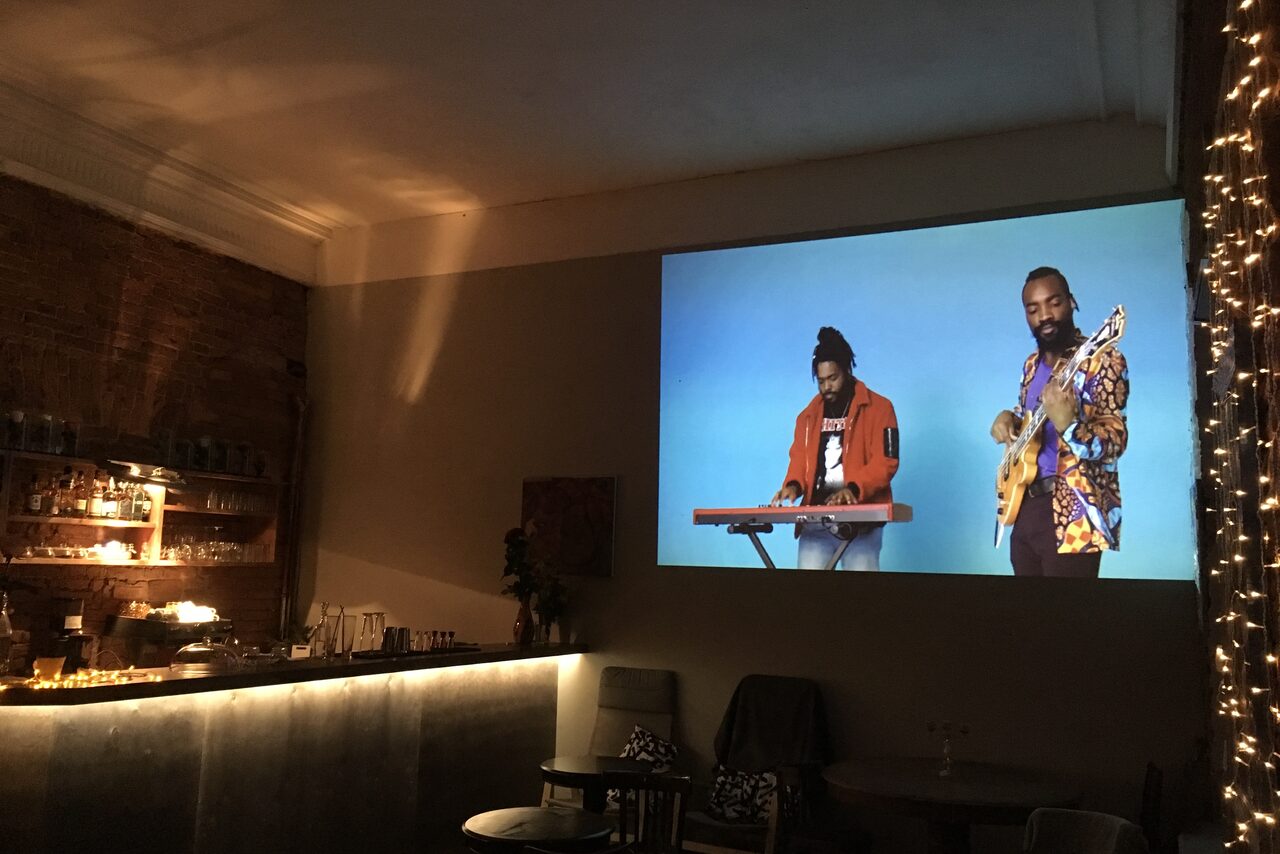 Арендовать Современное кафе – бывшая княжеская спальня