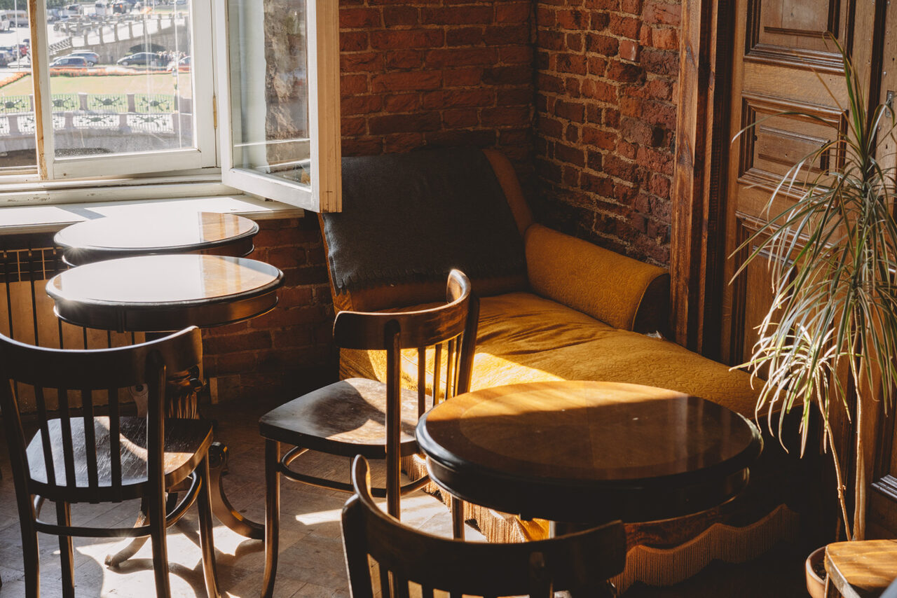 Арендовать Современное кафе – бывшая княжеская спальня