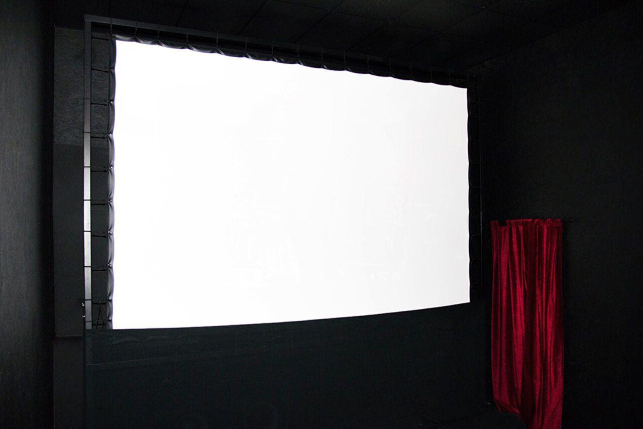 Арендовать Профессиональный кинозал с оборудованием