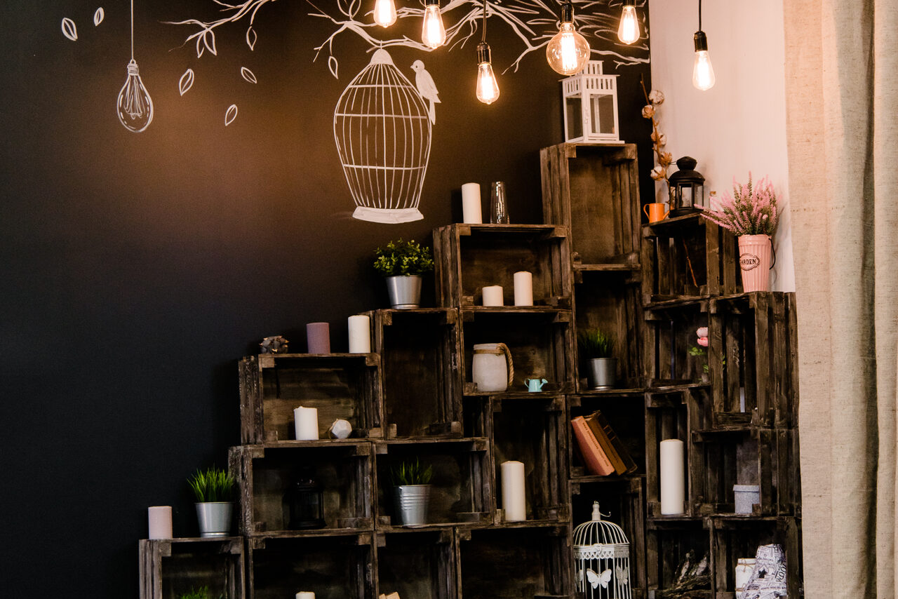 Арендовать Лофт с качелями в эко стиле