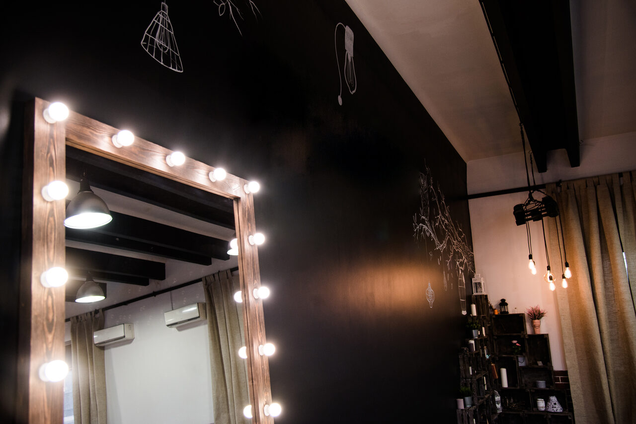 Арендовать Лофт с качелями в эко стиле