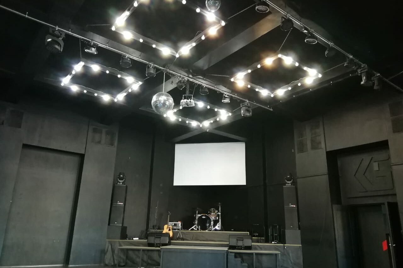 Арендовать DF Club (ДФ Клуб). Двухуровневое пространство
