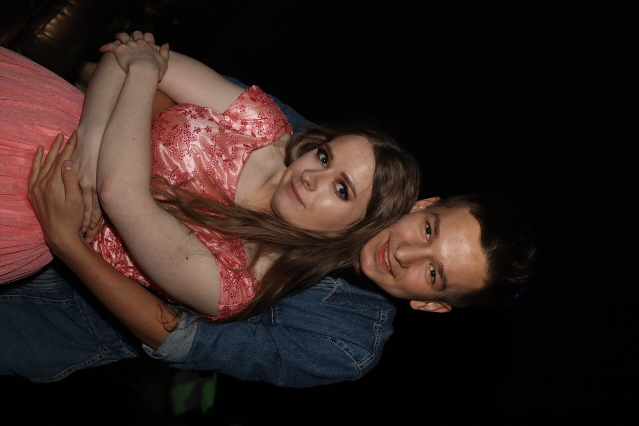 Арендовать Karaoke loft with light music