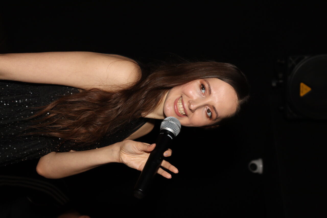 Арендовать Karaoke loft with light music