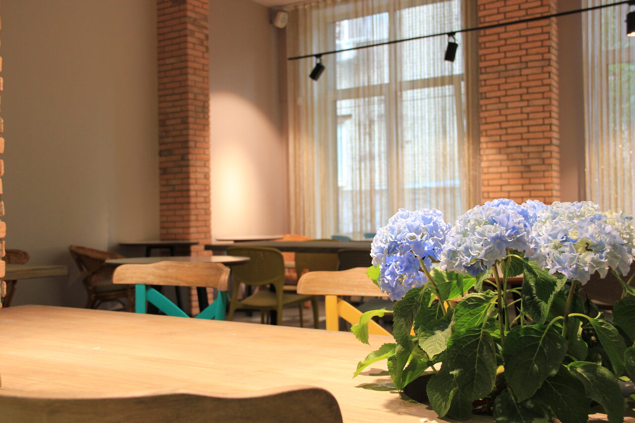 Арендовать Ланч Поинт Кафе под закрытие на Электрозаводской