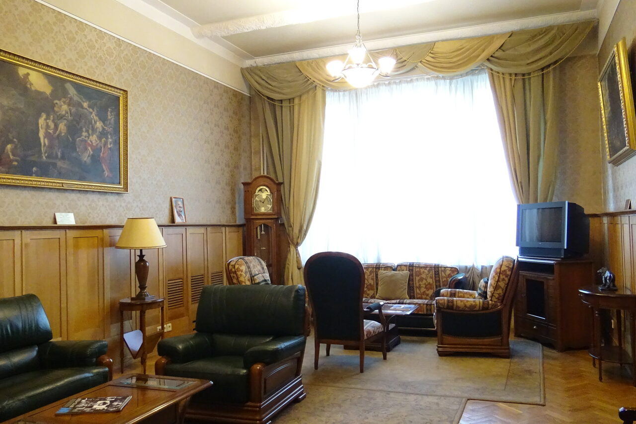 Арендовать Особняк в центре Москвы