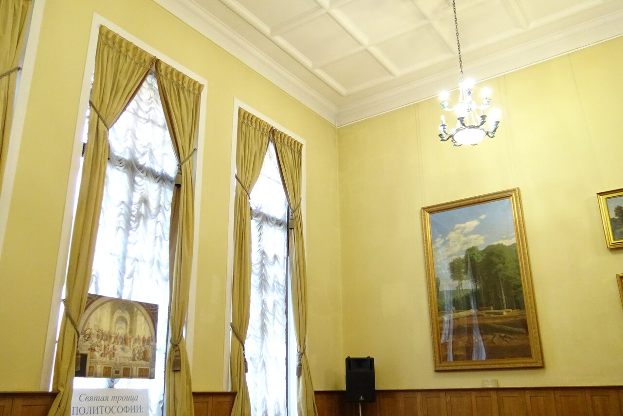 Арендовать Особняк в центре Москвы