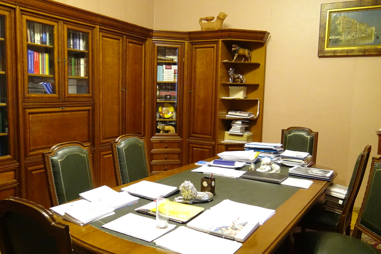 Арендовать Особняк в центре Москвы