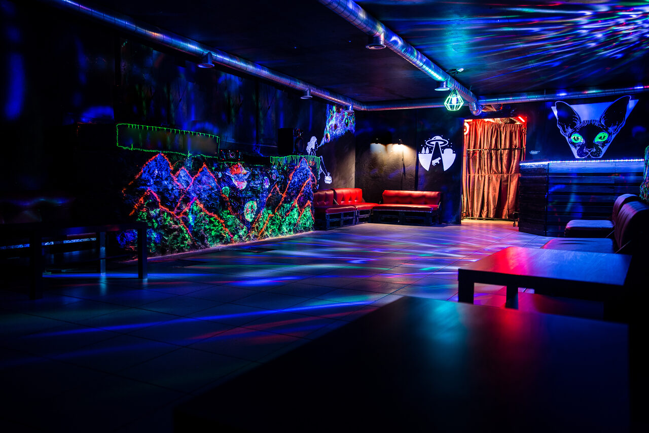 Арендовать  Design loft with lounge area