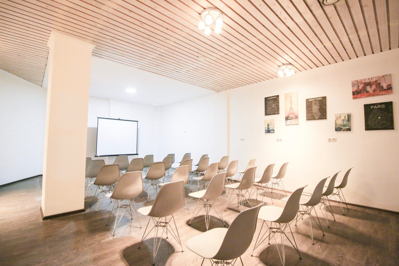 Арендовать АО "ЭЛЕКТРОЗАВОД" Лофт с отдельным входом и парковкой