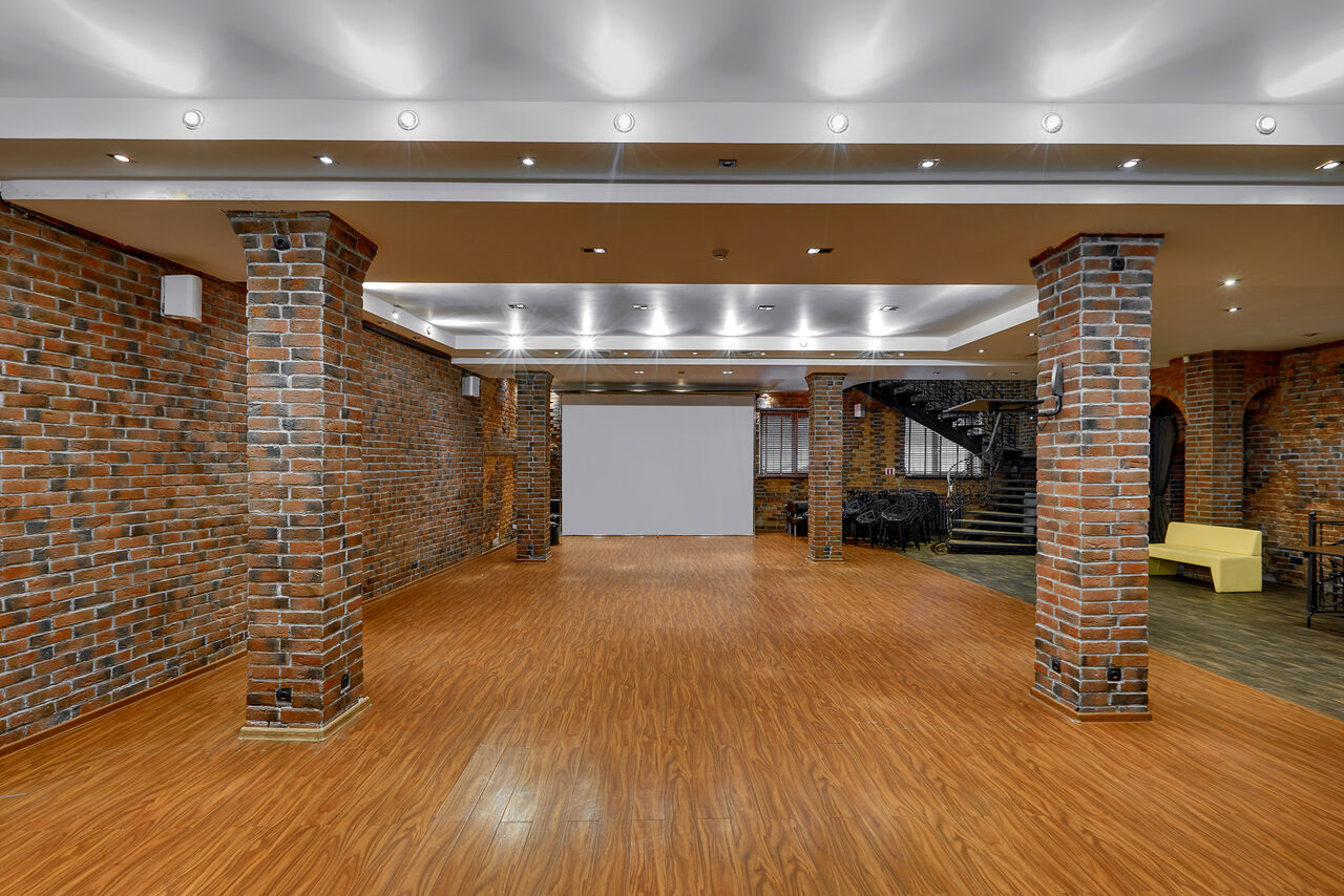 Арендовать Digital Loft Зал из старинного красного кирпича