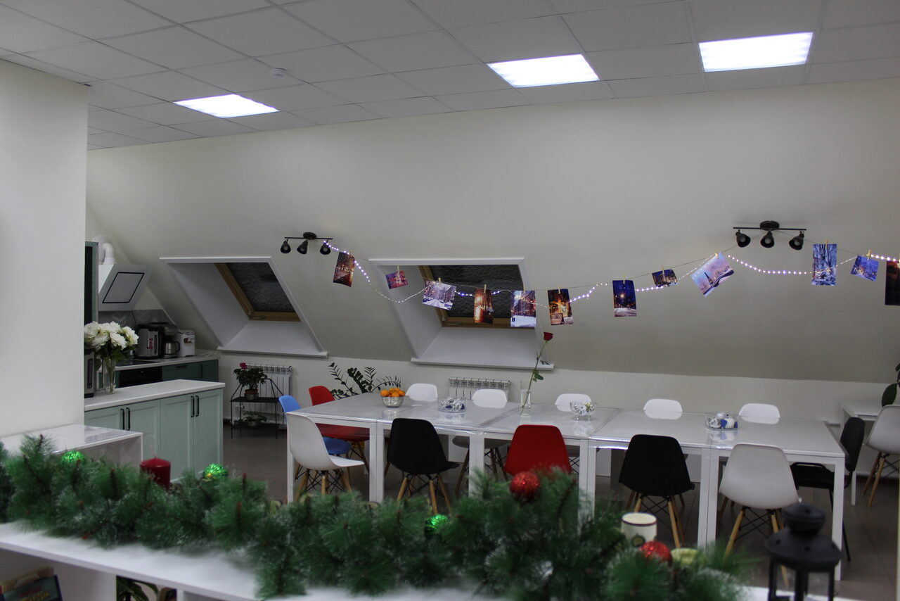 Арендовать Академия частной жизни Ларисы Ренар