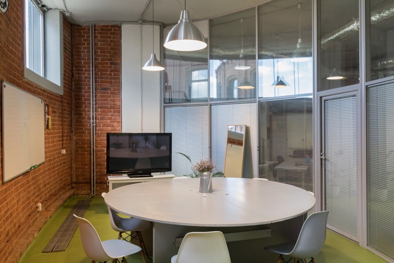 Арендовать Переговорная комната на территории ARMA Coworking