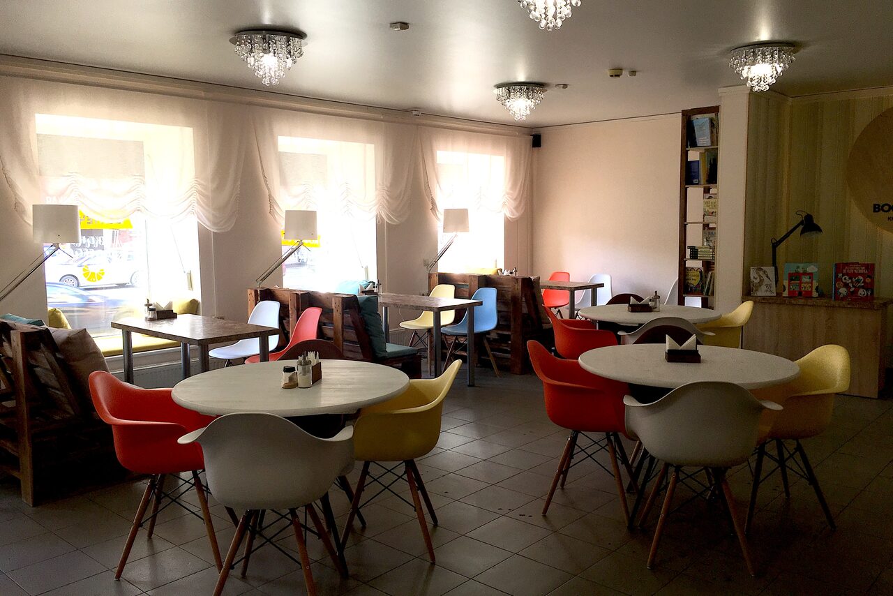 Арендовать Уютная кофейня в стиле лофт