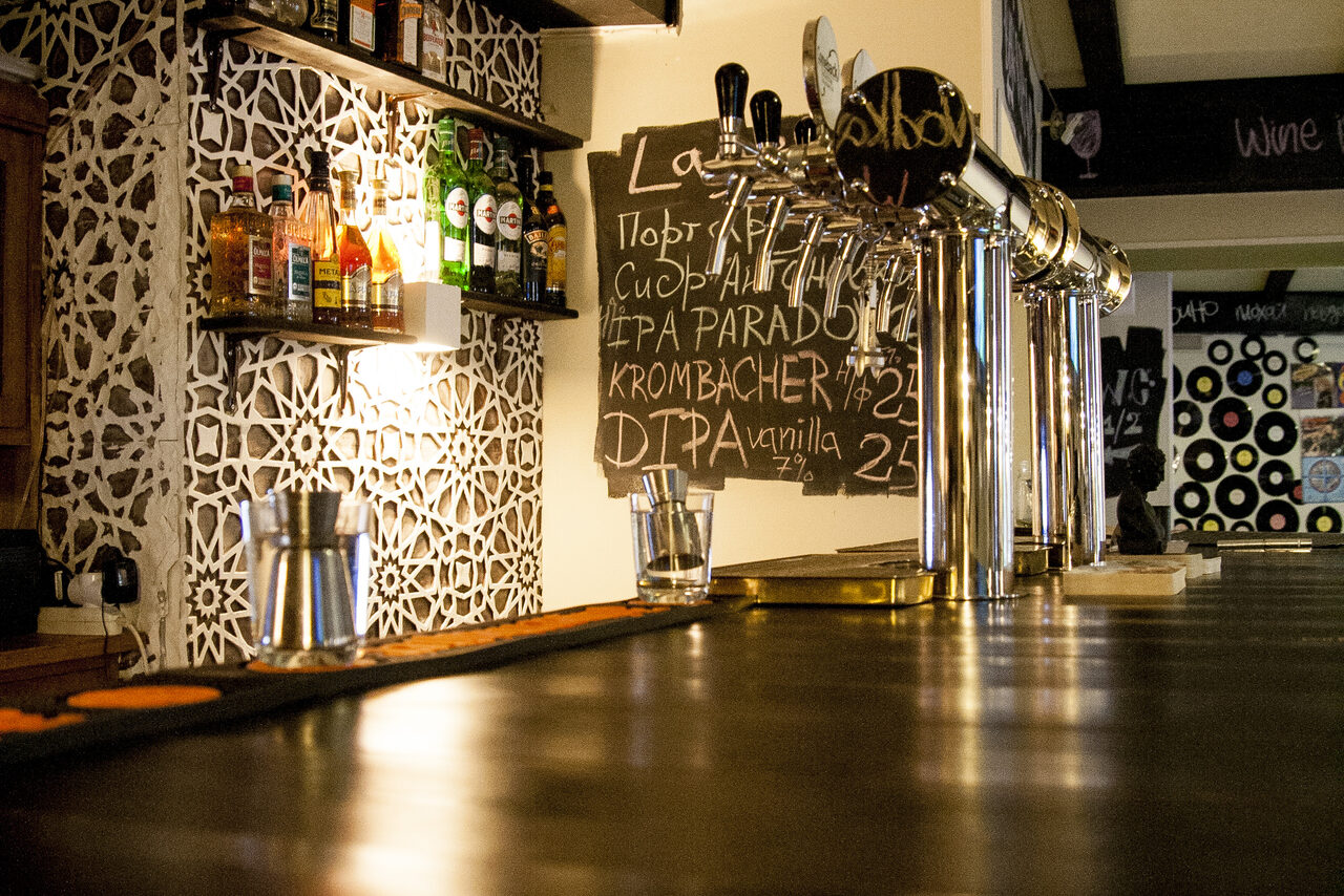 Арендовать Bar Comeback