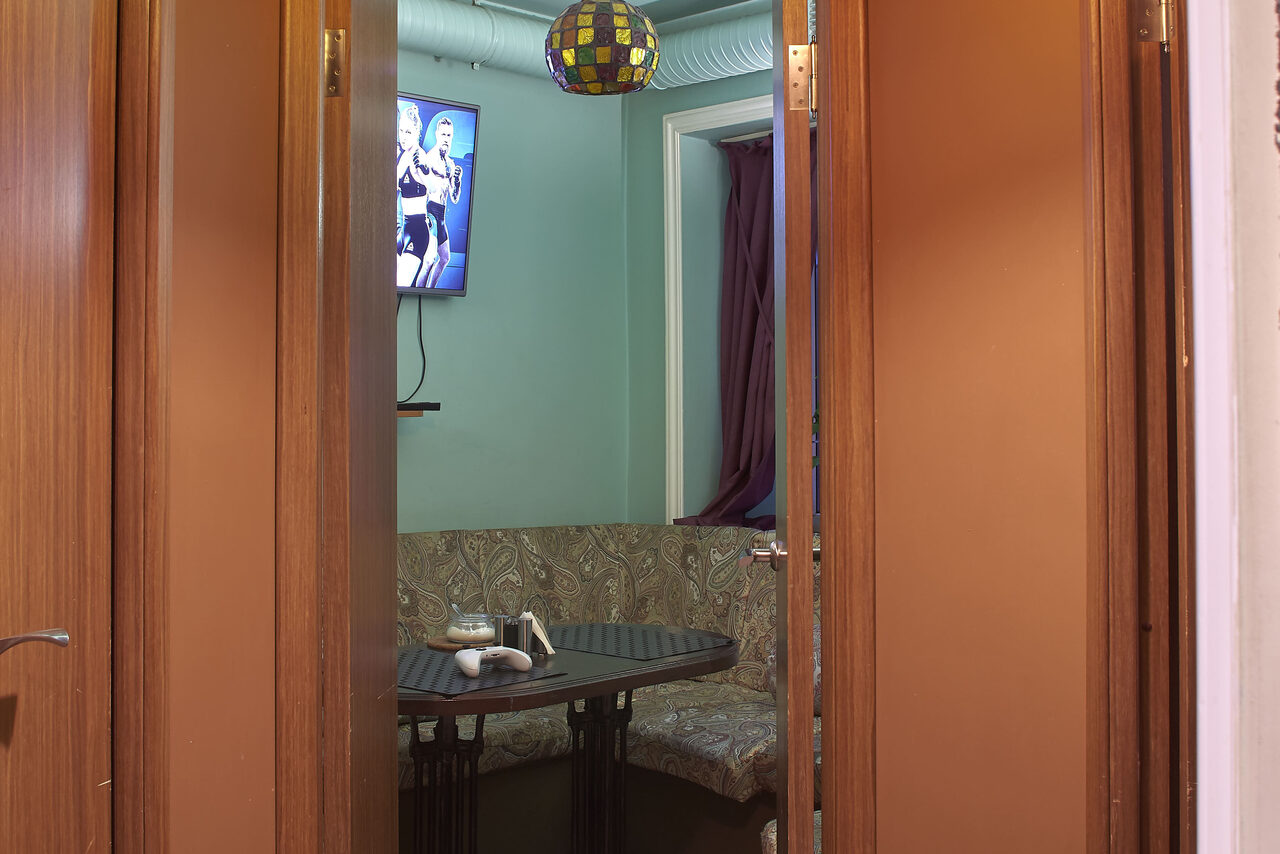 Арендовать Bar Comeback Комната для небольших компаний